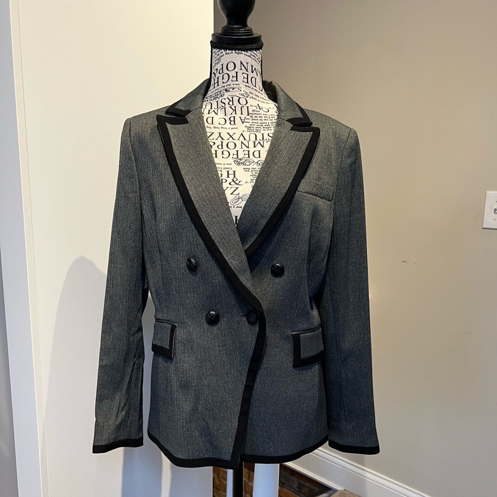 Women’s Tahari Blazer Size 8